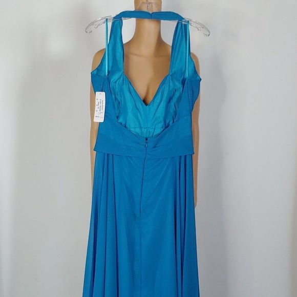 (29) NWT Wow Long Gown Style #2431 Ocean Blue Size 22 - Picture 2 of 4